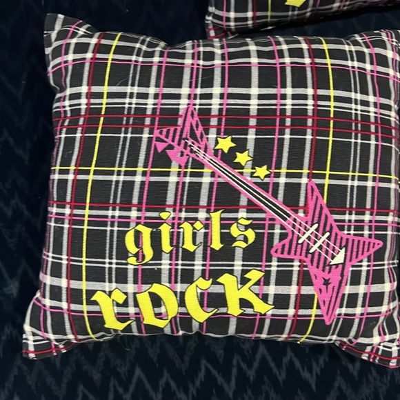 Set of 2 Girls Rock Pillows - Picture 4 of 5
